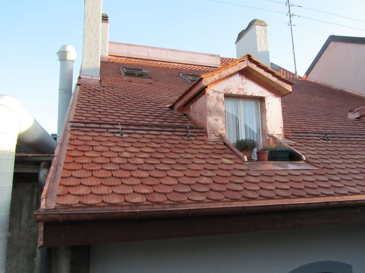 Chabloz, Chiovini & Associés Sàrl ferblanterie fenêtre toit